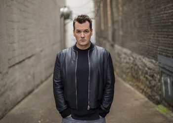 INTERVIEW: Comedian Jim Jefferies On Touring, His Off Limit Topics, Politics, Late Night Misses, And More