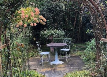 Estate Sale Taking Place At East Hampton’s Grey Gardens