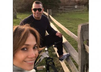 Chatterbox: J.Lo and A-Rod Spend Thanksgiving Weekend In The Hamptons