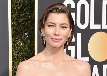Get The Look: Jessica Biel’s Golden Globe Awards Low Slung Ponytail