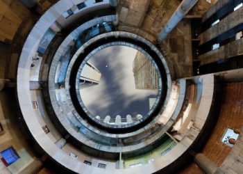 Over 20 Artists Document Architecture Dating From The 1930s To Present Day In New Hamptons Exhibition