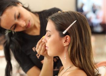 Complimentary Makeup Classes Being Held In The Hamptons