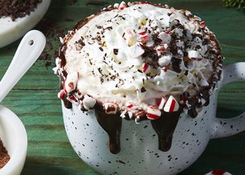 Seasonally Themed Sips To Entertain Your Holiday Guests With