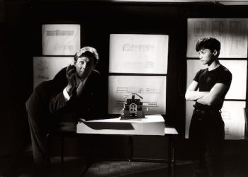 Satirical Short About Tyrannical Starchitect Being Presented In The Hamptons