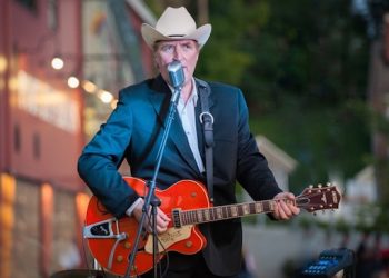 Musician Gene Casey Taking The Stage For The Turtles