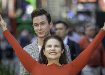 INTERVIEW: Tovah Feldshuh And Wade Dooley Talk “The Prompter” At Bay Street