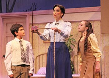 “Bionic Girl” Hosts Cabaret Fundraiser For Scoliosis Research