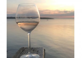 Life@Nite: Rejoice Because It’s National Rosé Day This Weekend