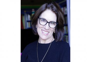 INTERVIEW: Show Biz Guru Cedering Fox About “Hearts Aflame” In The Hamptons