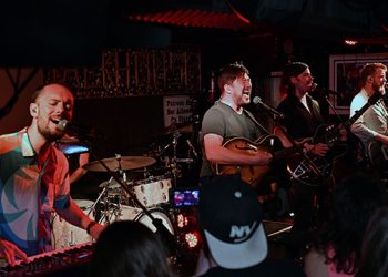 Mumford & Sons Headline Phenomenal SiriusXM And Pandora Concert At Stephen Talkhouse