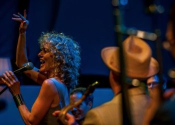 INTERVIEW: Judy Carmichael Talks About Her Life, Musical Experiences, “Let’s Swing” At Bay Street, And More