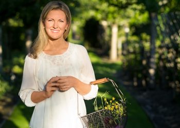 Interview: Renowned Holistic Wellness Pioneer, Tammy Fender, Discusses Ways to Stay Centered During These Times