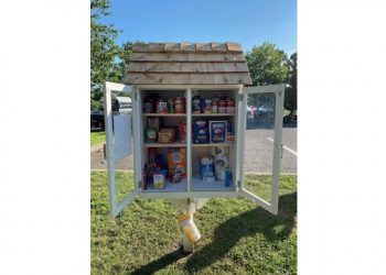High School Students Spearhead The Creation Of Little Free Pantry In Westhampton Beach