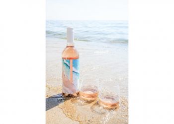 INTERVIEW: Fine Art Photographer Gray Malin On Getaway Rosé, His Collab With Nocking Point Wines, Make Everyday A Getaway Motto And More