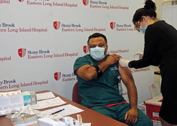 Stony Brook Eastern Long Island Hospital Emergency Department Chief Receives Greenport-Based Hospital’s First COVID-19 Vaccine