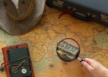 Rogers Memorial Library’s Family Scavenger Hunt