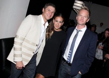 “Lexus Design Disrupted” Debuts Live Holographic Performance Art Experience