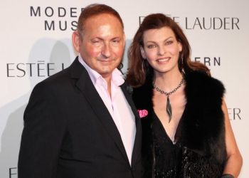 Estee Lauder Celebrates Modern Muse Fragrance