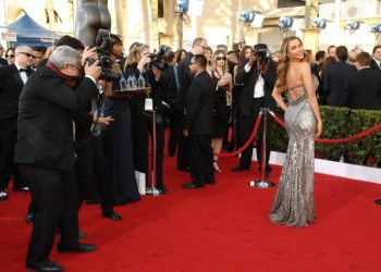 “American Hustle” Beats Out “12 Years A Slave” For Top Honor At SAG Awards