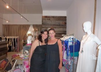 Feel Confident And Comfortable In Swimwear By Lisa Curran