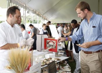 Bobby Flay Honored At Chefs & Champagne