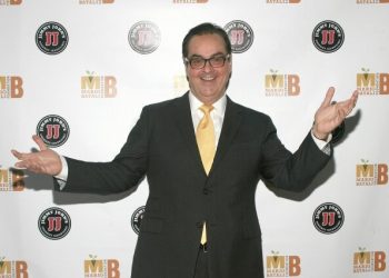 Stanley Tucci Honored During Third Annual Mario Batali Foundation Dinner