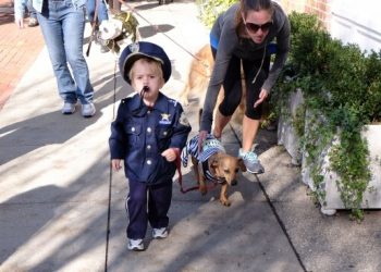 Little Lucy’s Annual Halloween Pet Parade Through Southampton Village