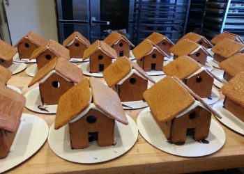 The Beach Bakery’s Glamorous Gingerbread Spreads Christmas Cheer In Westhampton Beach