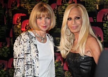 Socialites Cheer As Annie Watt Debuts “Impromptu Portraits”