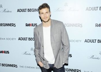 Rose Byrne, Bobby Cannavale, Nick Kroll, And Jane Krakowski Support “Adult Beginners” New York Premiere