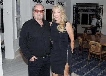 Christina Aguilera, Jamie Foxx, Pitbull, Bon Jovi, And More Perform During Apollo In The Hamptons 2015: A Night Of Legends