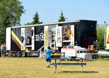 Edible East End’s Great Food Truck Derby At Hayground School