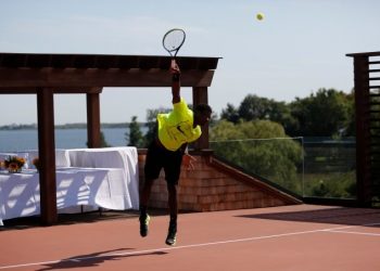 Hamptons Sunset Cocktail Party Raises Over $10,000 For Autism Speaks