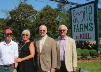 1-800-Flowers Hosts Ribbon Cutting Ceremony Honoring Smile Farms