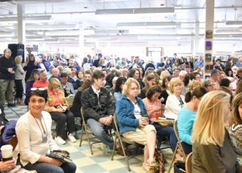 Anderson Cooper Visits Book Revue In Huntington
