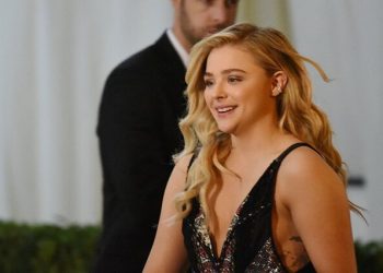 Met Gala 2016: A Look At The Manus x Machina Red Carpet