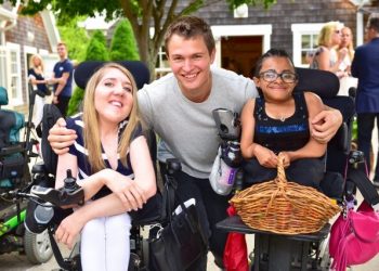 Ansel Elgort, Aida Turturro, Nicole Miller, Ramona Singer And More Support Southampton Fresh Air Home’s DDD Sale, Auctions and Cocktail Party