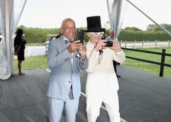 Star Jones Raises $150,000 In 7 Minutes At Rush Philanthropic Arts Foundation’s Art For Life