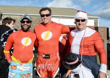 Hundreds Support Human Resources Of The Hamptons’ Polar Bear Plunge