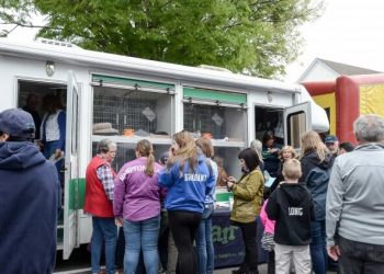 East Hampton Chamber Of Commerce Hosts First Annual Spring Celebration Street Fair