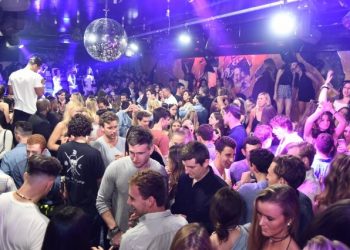 Chatterbox: “Bro-Biking” With Justin Timberlake And Jimmy Fallon And Justin Bieber Is “All Smiles” In Montauk