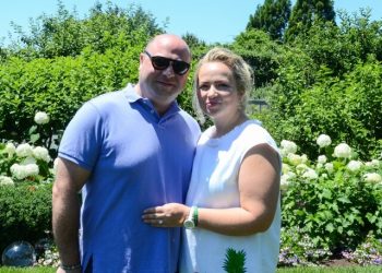 A Hamptons Rosé Brunch And Fireside Chat With Rebecca Minkoff And Jenn Barthole