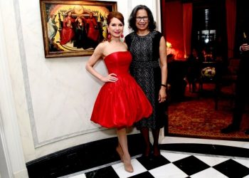 The Shafiroffs Welcome NYC Mission Society Supporters For Cocktails At Their Manhattan Home