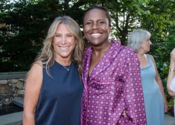 The Female Quotient Hosts Hamptons “Girls’ Lounge”