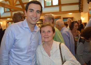 East Hampton Library Welcomes Starbucks’ Howard Schultz During Tom Twomey Series