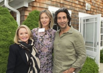 Stylish Shoppers Turn Out To Support Southampton Fresh Air Home’s Decorators-Designers-Dealers Sale And Auction Benefit Gala