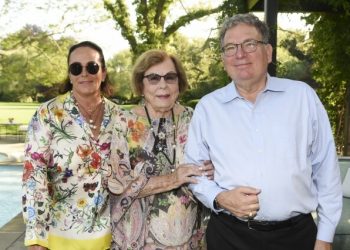 Southampton Rose Society Hosts Rose Extravaganza Annual Cocktail Party Fundraiser