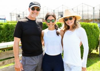 THE WELL Hosts Morning Yoga And Rituals With Every Mother Counts At The Wine Stand At Wölffer