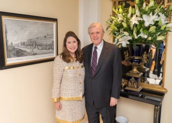 Elaine Sciolino Launches “The Seine: The River That Made Paris” During French Heritage Society Soiree At Ann And William Van Ness’ Manhattan Townhouse