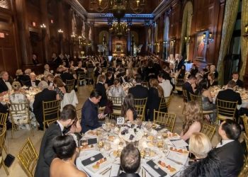 French Heritage Society Hosts Annual Black & White Ball